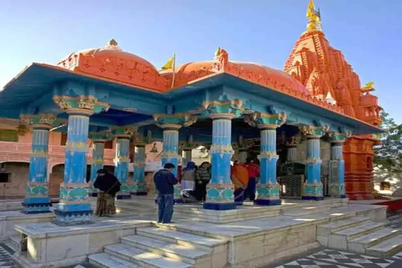 ମନ୍ଦିରକୁ ବିବାହିତ ପୁରୁଷଙ୍କ ପ୍ରବେଶ ମନା