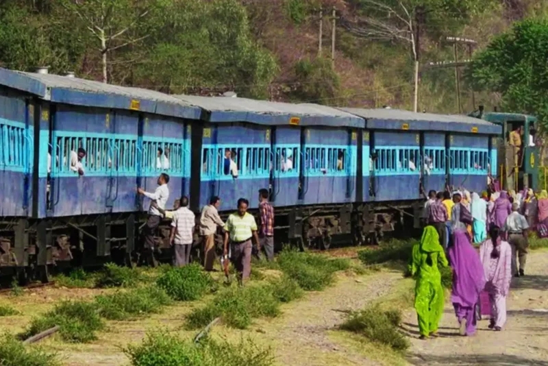 ଟିକେଟ୍ ଓ TTE ବିନା ୭୫ ବର୍ଷ ହେଲା ଚାଲିଛି ଟ୍ରେନ